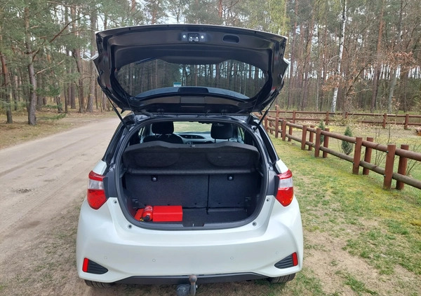 Toyota Yaris cena 63900 przebieg: 47200, rok produkcji 2019 z Brok małe 232